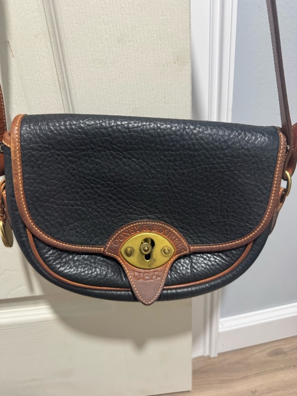 Dooney & Bourke Black Pebble Leather Crossbody Bag with Brown Trim - Picture 2 of 5